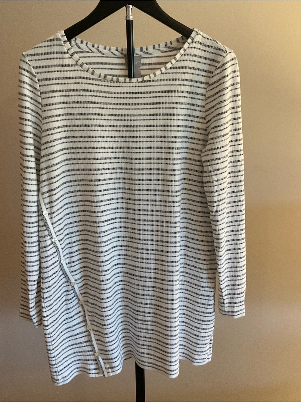 Chicos Women’s Striped Button-Accent Tunic in White and Black size 1 M